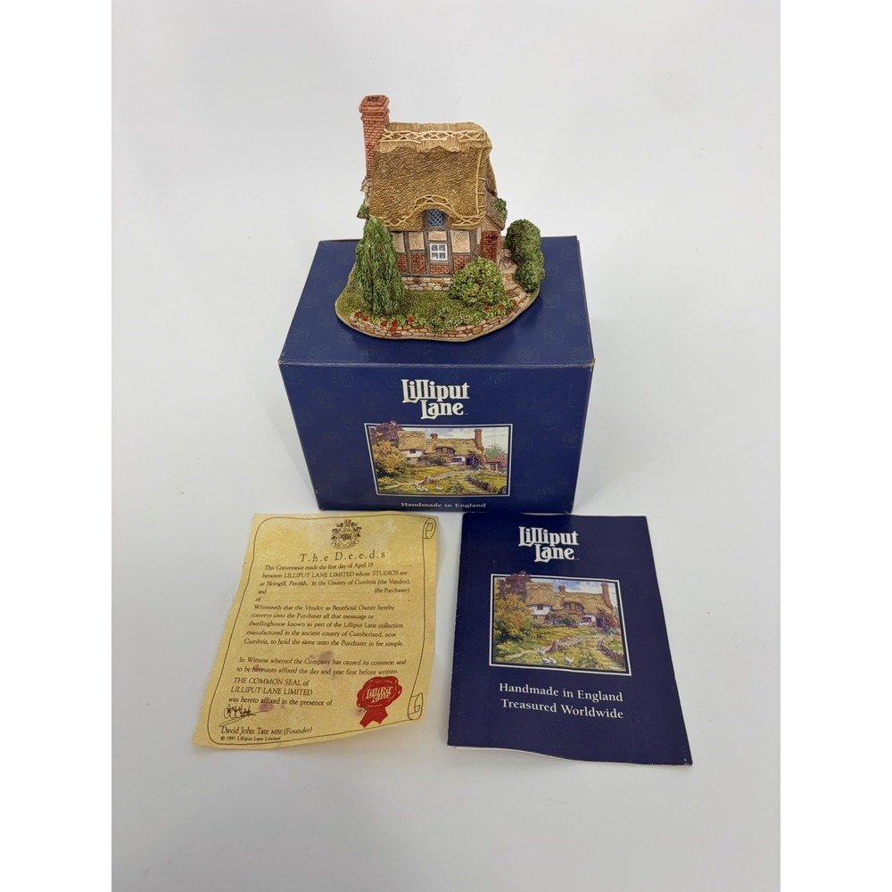 Vintage Lilliput Lane Shropshire Cottage Painted with Original Box and Deeds